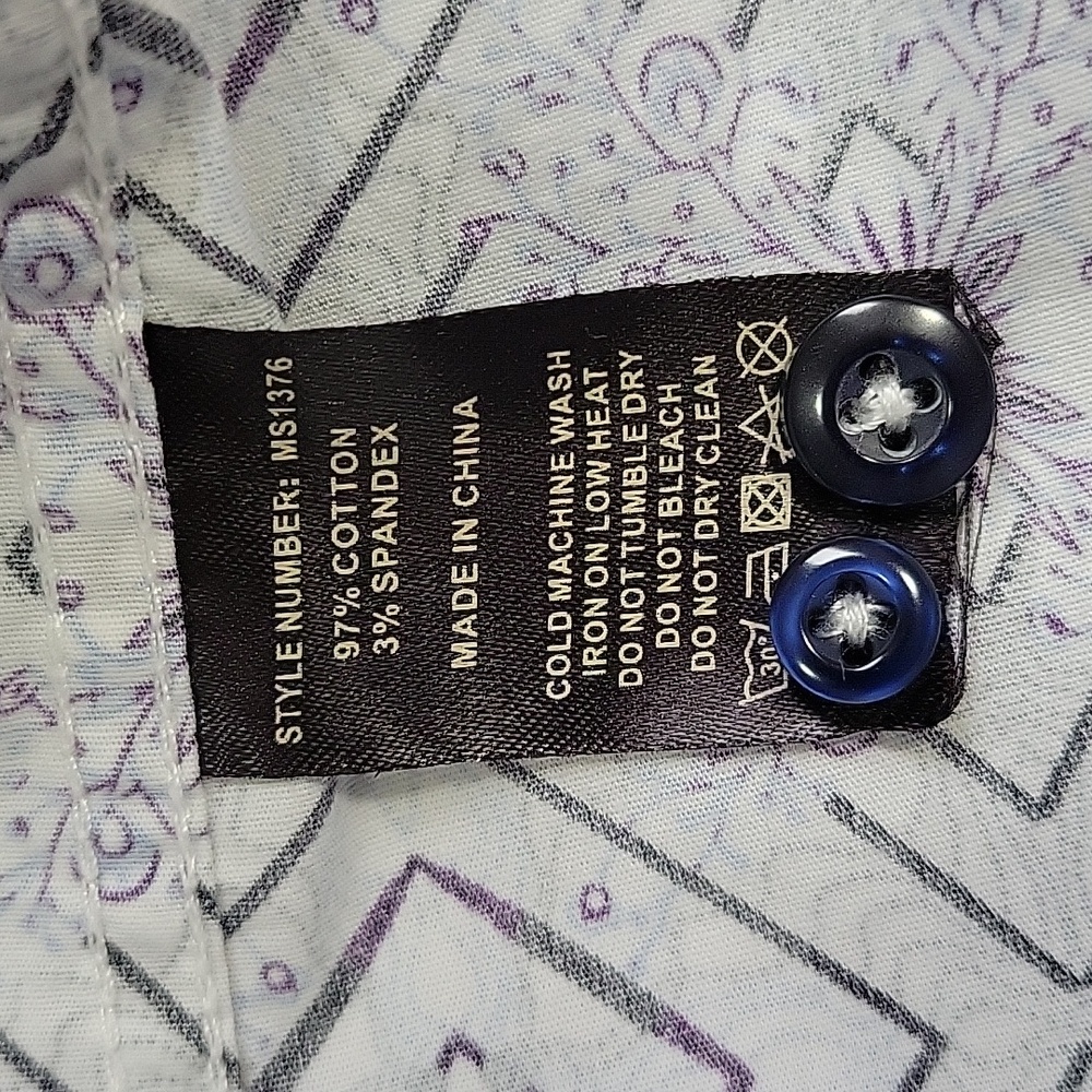 Euc- Ameri Mode Geometric Print Button Down W/Con… - image 7